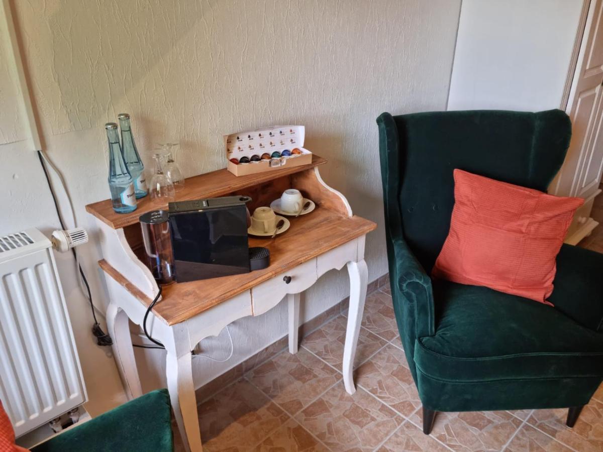 Gasthaus & Restaurant Dahlemer Binz Dahlem  ภายนอก รูปภาพ